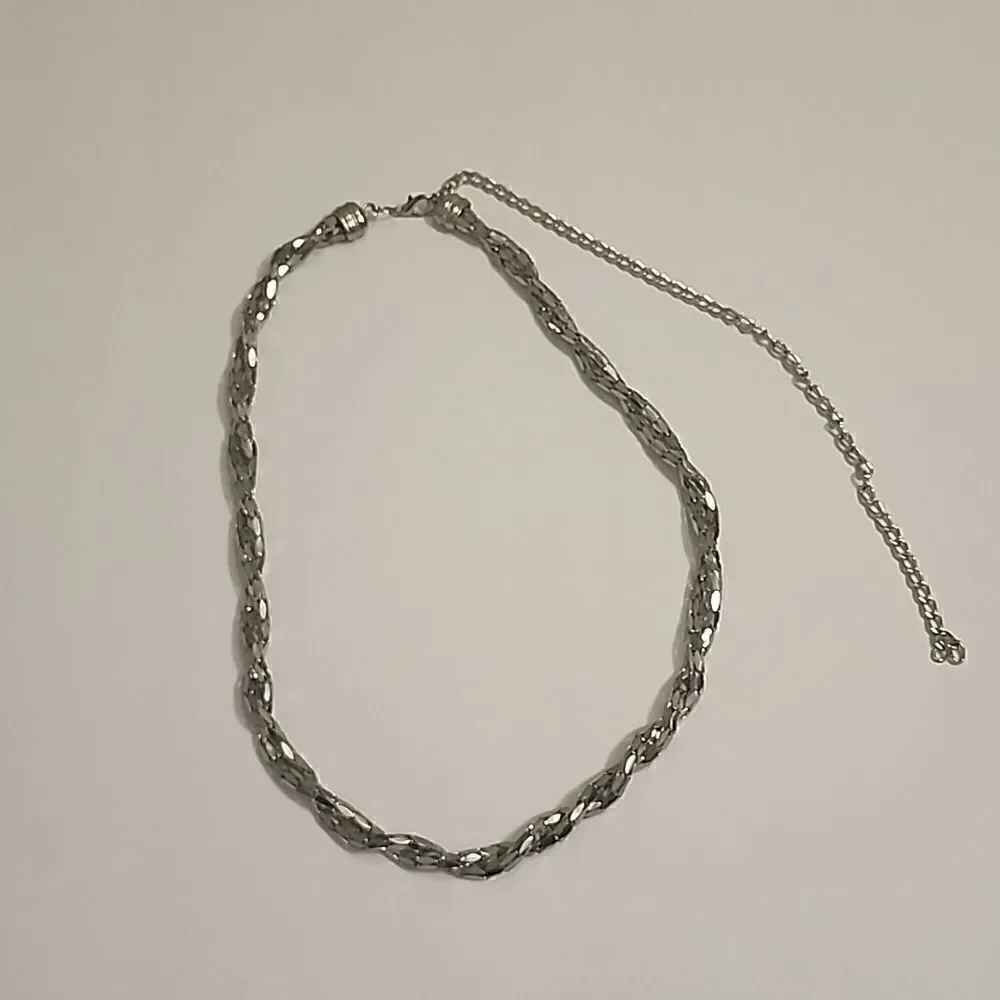 Gorgeous Twisted Silver Tone Belt